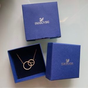 Swarovski necklace like new
